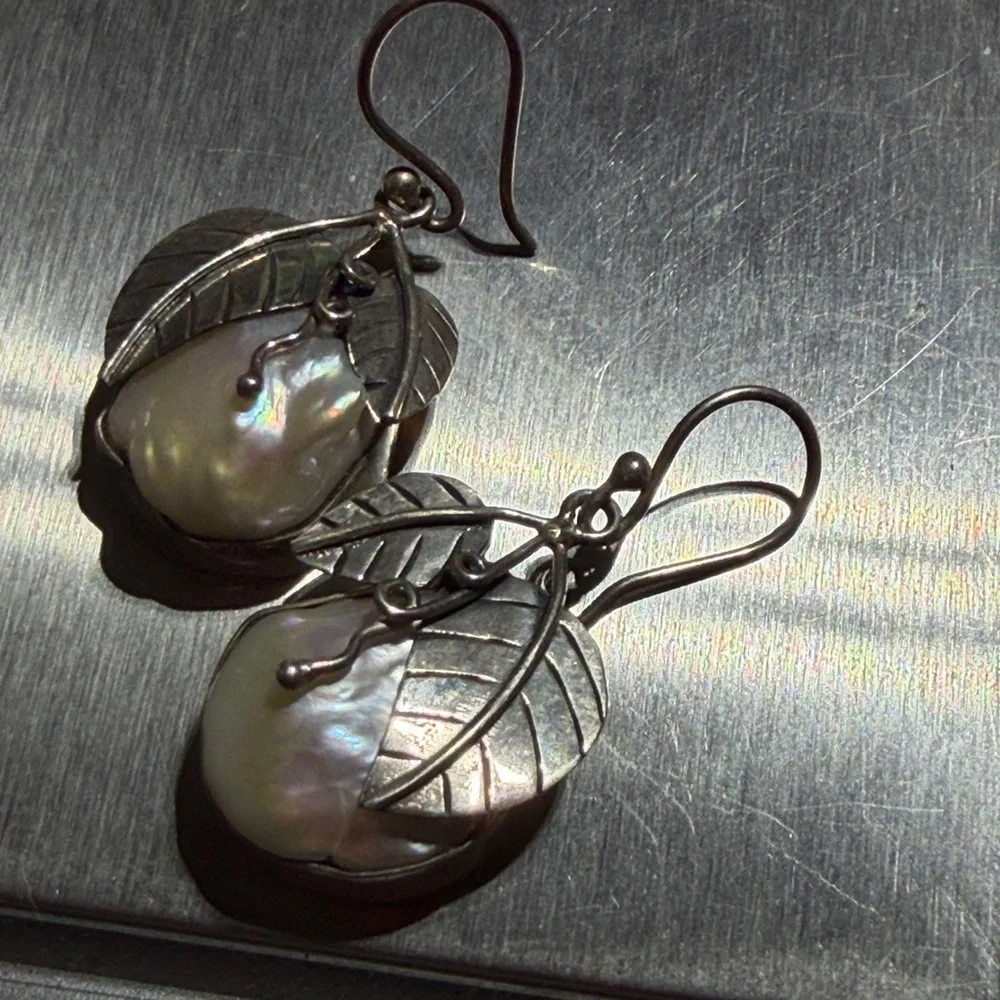 Sterling Silver Leaf Pearl Earrings (3) - Picture 6 of 8